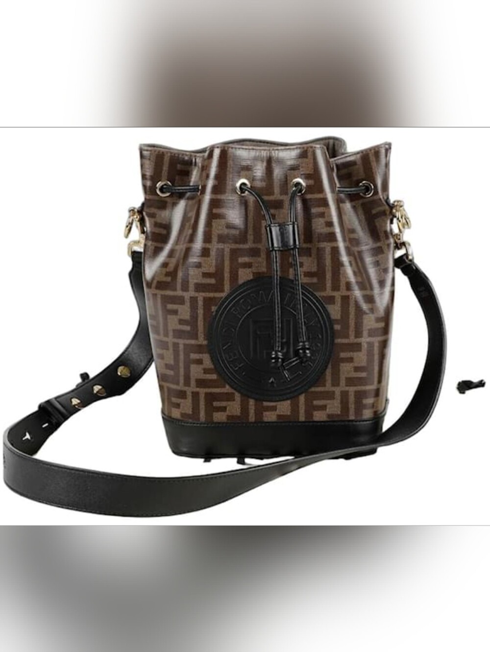 🖤 Fendi Bucket Bag 🖤 - Picture 14 of 15